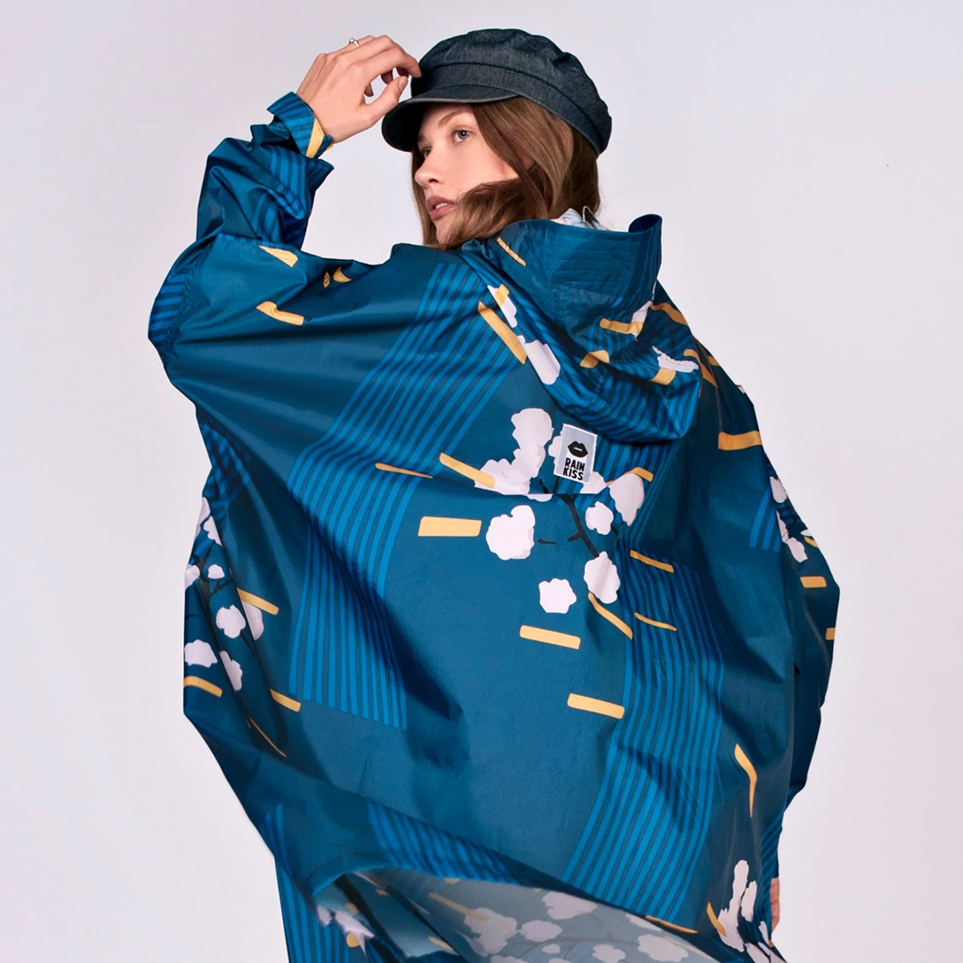 Rainkiss Poncho Japanese Blossom